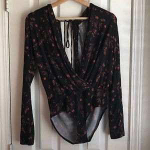 BCBG generation deep V neck bodysuit black multi